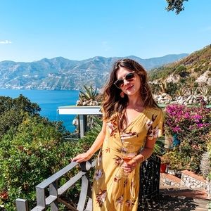 Meet your Posher, Viviana